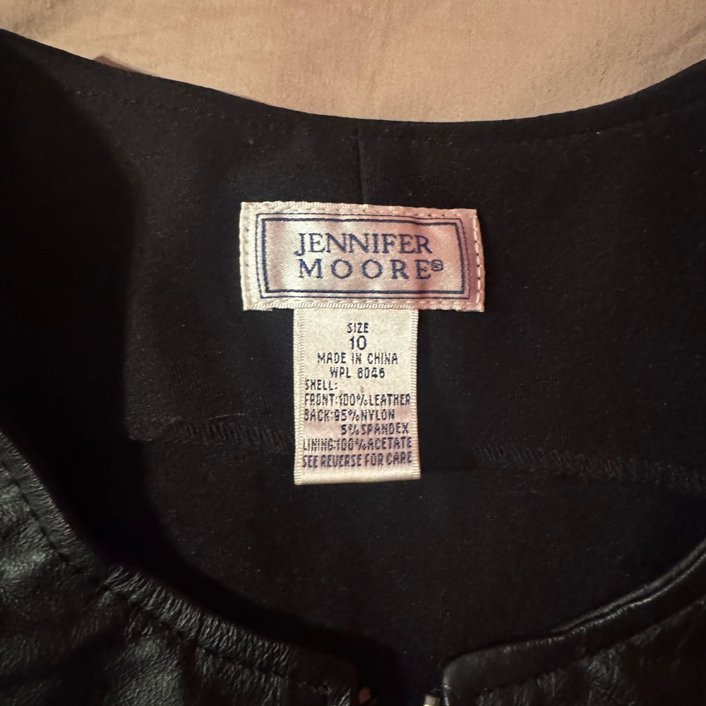 Jennifer Moore Black Leather Vest - Picture 2 of 4